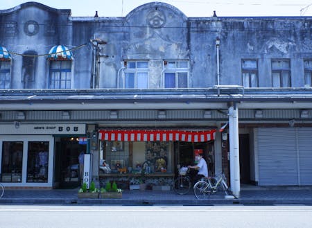 大正末期～昭和初期のレトロな街並みが残る商店街
