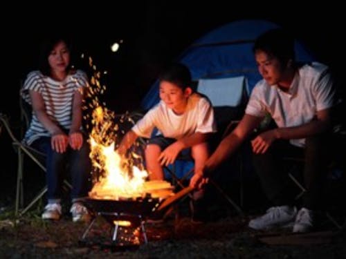 夜はプチキャンプで地元の方と交流