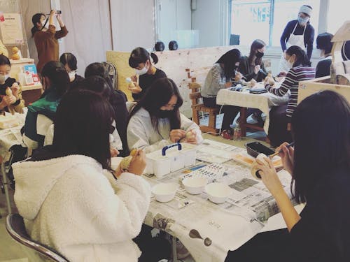 観光パンフ作成時のひょうたんランプ作りワークショップ