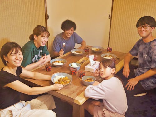 ご飯会も定期的に開催