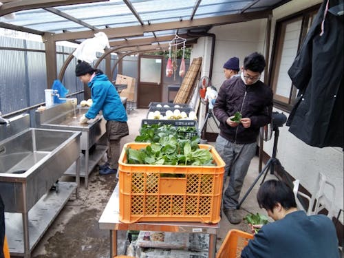 実習の一環として、出荷作業も行います