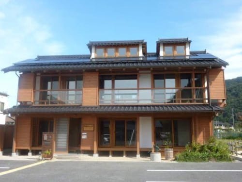 <エコハウス外観>木造2階建、延床面積165.39㎡(1階:89.12㎡、2階:76.27㎡)