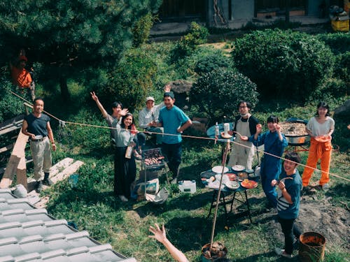 起業家、大学生、農家、旅人・・・世代/領域を超えたコミュニティがあります。