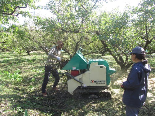 自走式レンタルシュレッダーの作業
