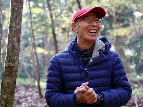 村のPRは、地域の高齢者を喜ばせます。