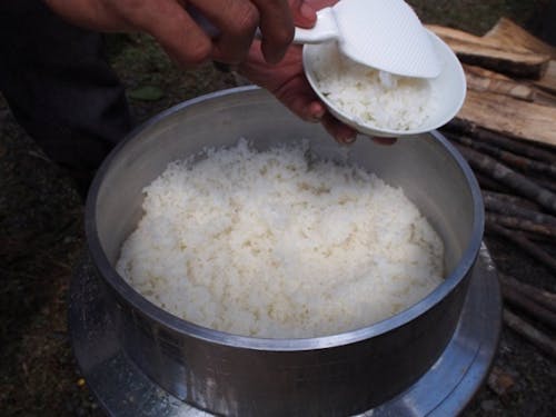 みんなで食べる羽窯ごはん!