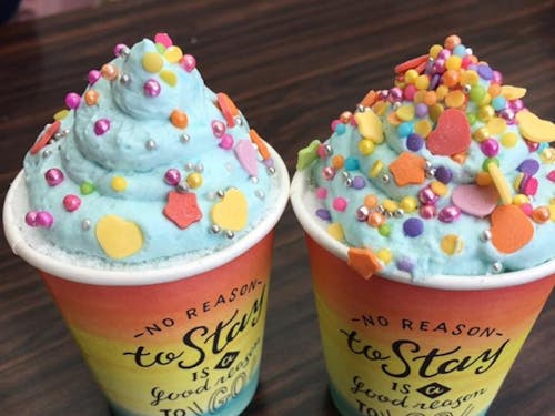 可愛いカフェも多数出店!