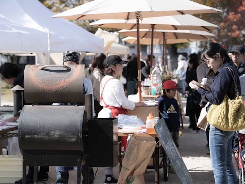 学校のグランドでも