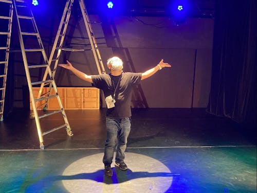 井坂さん。江原河畔劇場のスタッフとしても活躍中