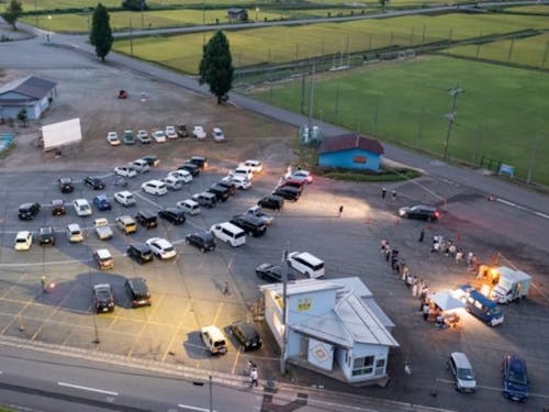 神鍋高原で企画したドライブインシアター