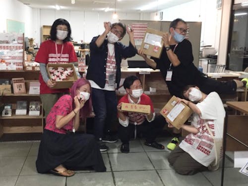 チケットやグッズを販売するフェスティバルセンターの運営も大切な仕事