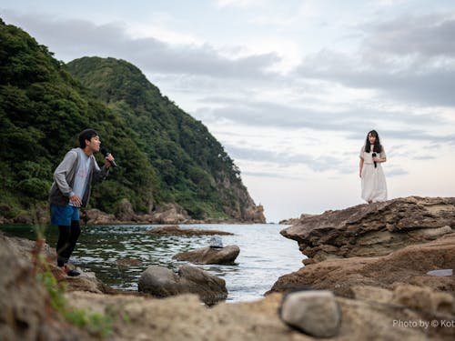 自然の中でのフリンジプログラム(豊岡演劇祭2020)『ザンザカと遊行』 (c)Kota Shima