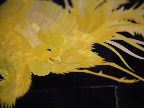 まるで本物の羽毛のような作品!!もちろん麦わらでできています(豊岡市継業バンクより転載)