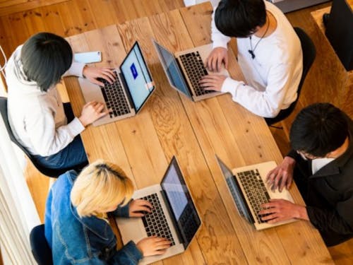 仲間と日々切磋琢磨しあいながら成長していける環境を用意しています