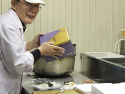 職人さんの作業現場。使い込んだ道具も気になるところ。