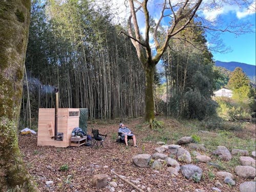 森のサウナ。目の前の目黒川にダイブ!で整いますw