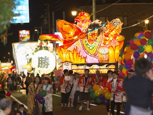 八雲町民が参加するお祭りの様子