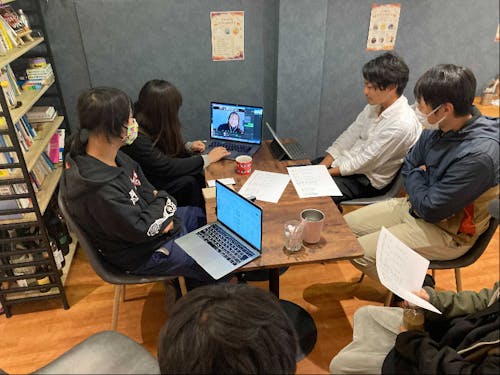 地域の人達と次回イベントの作戦カイギ