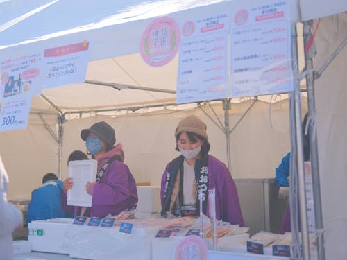 観光分野チーム:祭りの店舗販売の様子