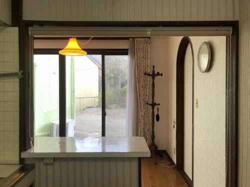 キッチンからダイニング