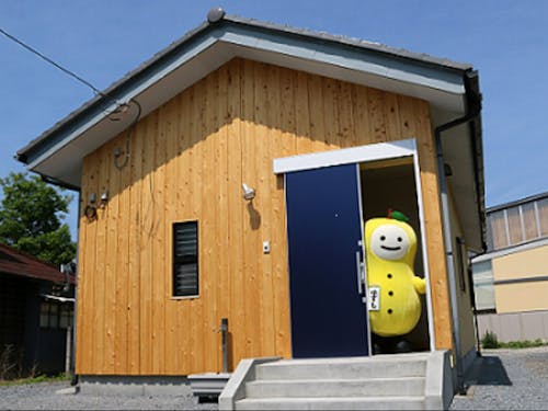 町のマスコットキャラクター「ゆずも」も応援します!