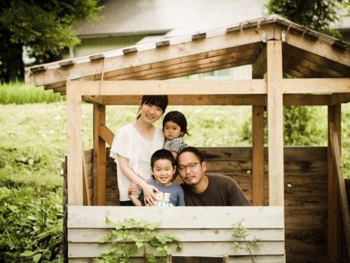 やまほいく(信州型自然保育)認定園「里山ようちえん おやまのおうち」の山崎龍平さん