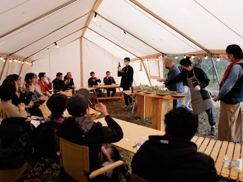 実際のアウトドアダイニングの様子