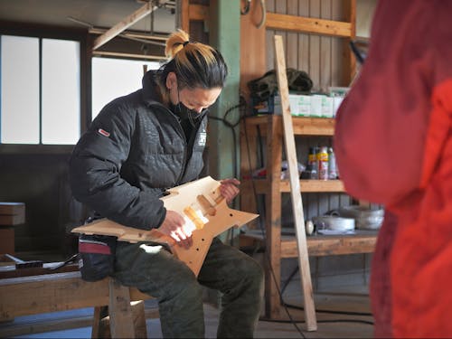 元々楽器の整備をしていた方が、モデリングをイチから学び、楽器制作に取り組んでいます。