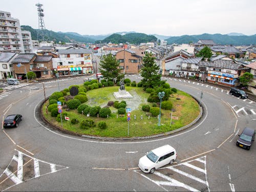 スペースは豊岡の中心街にあり、スーパーもすぐ近く!