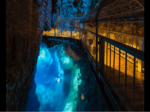 日本三大鍾乳洞の一つ 龍泉洞