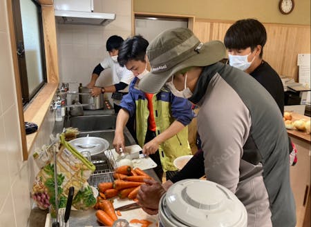 丹精こめて育てた野菜、最初のお客さんは、モチロン、自分たちです!