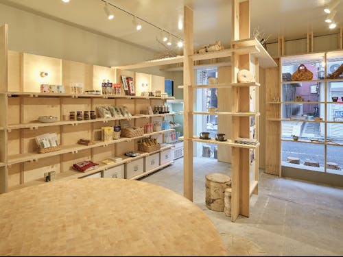 ナカガワのナカガワの店内。中川町と近隣市町村の特産を販売している