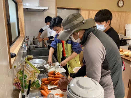 収穫物を食べるのも、大事な学び!!