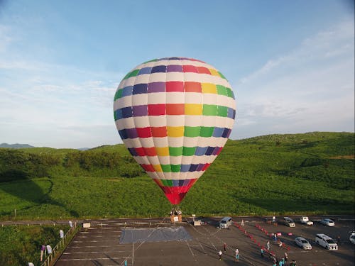 熱気球で大自然を空から眺めよう!(夏季限定/予約制/秋吉台・美祢市)