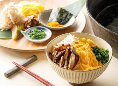 食堂では伝統・家庭料理を提供、奄美の鶏飯ご存じですか？