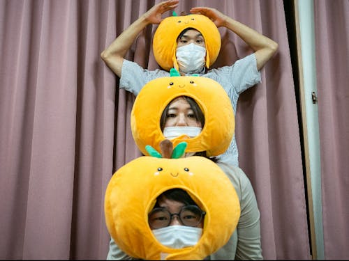 一緒に働くスタッフ仲間たちです！（上から岡島、土居、齊藤）