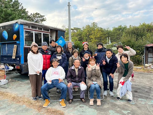 海辺での朝市も開催されています。