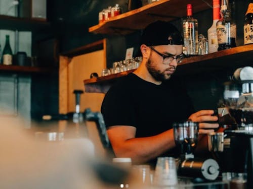 1階ラウンジはカフェとして利用可能