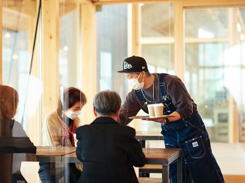 SUNBASHI CAFÉ 店長の佐藤さん（地域おこし協力隊）