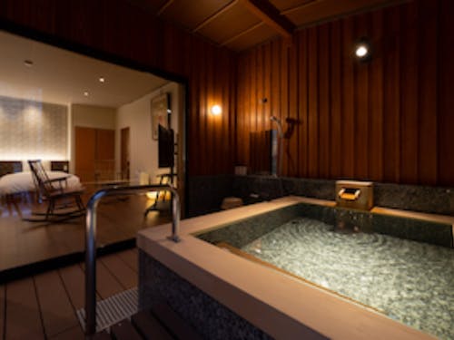 あの有名人も来た?露天風呂付きの特別室