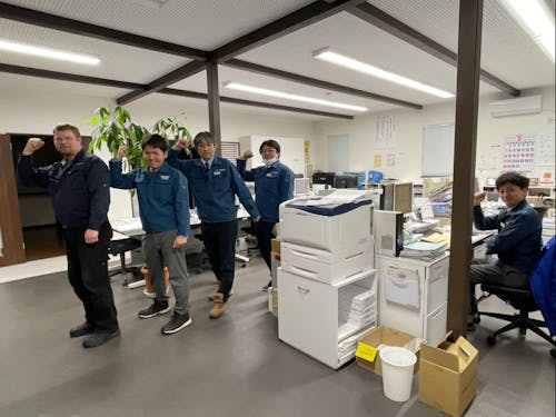 おしゃれな作業着に身を包み、総合商社の一員として働きませんか？