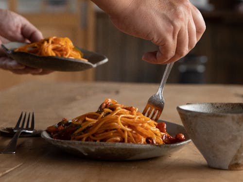 地元陶芸家とのコラボメニュー提供などにチャンレンジしてほしい