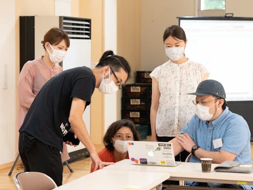 多様な人材とチームを組み、事業化を目指す