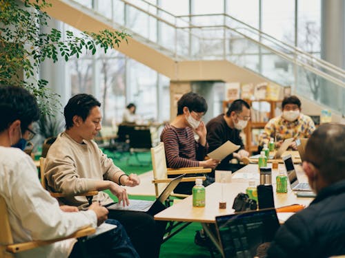 館内でのミーティング