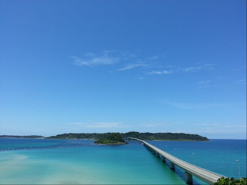 発祥の地、下関といえば、コバルトブルーの海と長さ1,780mを誇る角島大橋