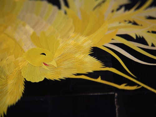 まるで本物の羽毛のような作品!!もちろん麦わらでできています(豊岡市継業バンクより転載)