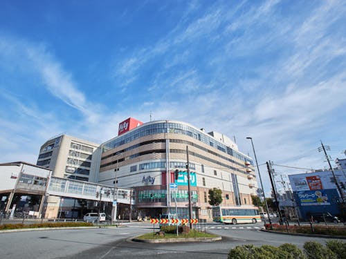 駅前ビル「Aity」7階がFMのスタジオ