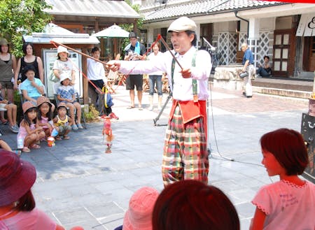 夏には人形劇の祭典「いいだ人形劇フェスタ」が開催されます