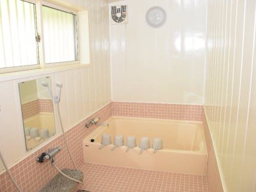 狭いながらお風呂もあります