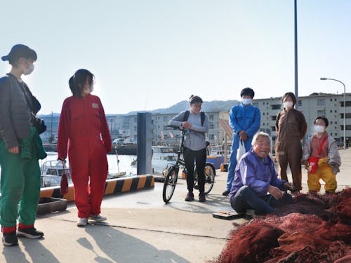 散歩中に地元の方と井戸端会議!